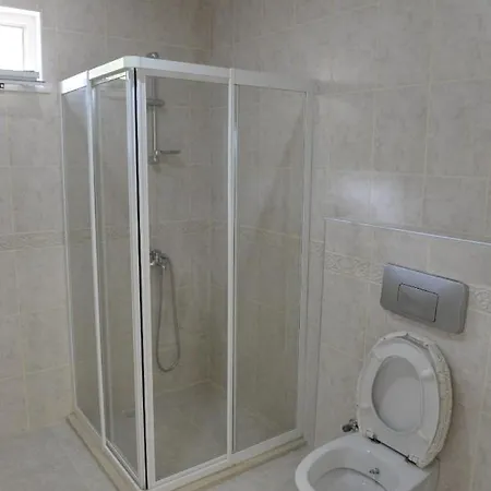 Prima Villari Vila *